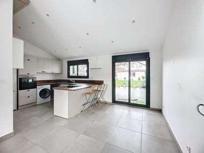 Maison - 74 m² - 4 pièces