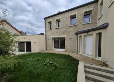 Maison - 153 m² - 5 pièces