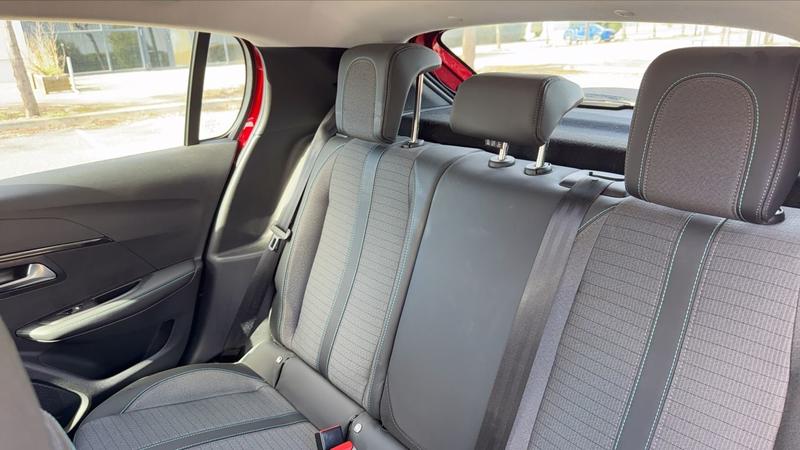 Peugeot 208 II 1.2 PureTech 100 Allure Business