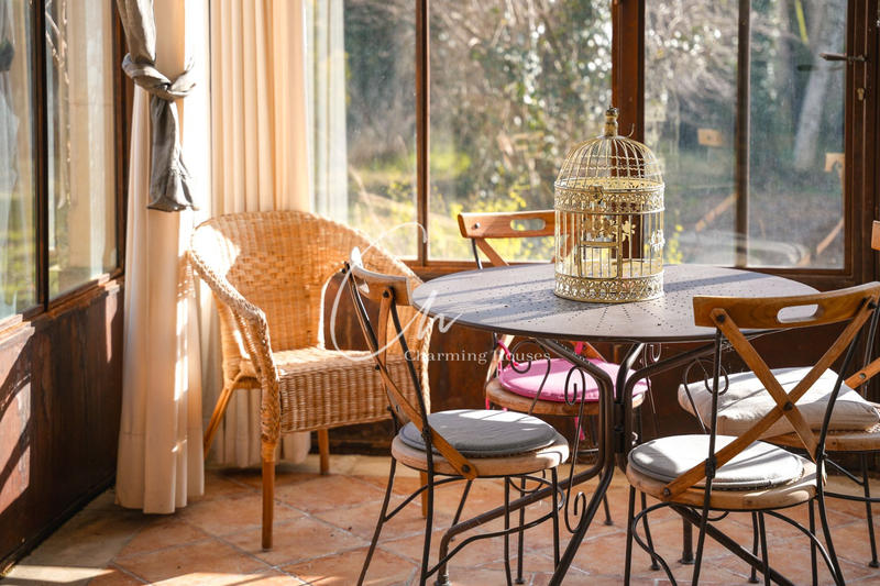 Maison - 230 m² - 7 pièces