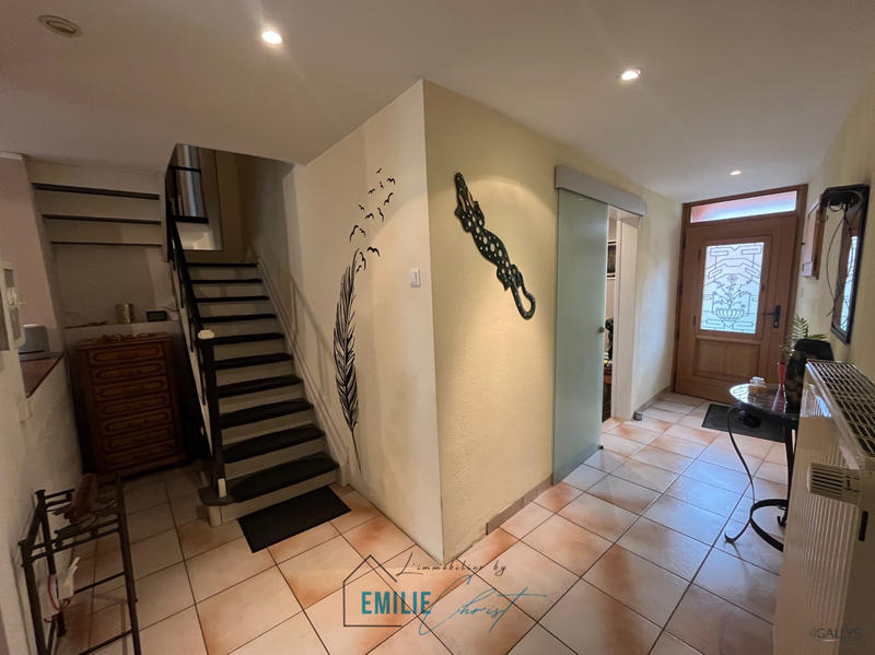 Maison - 121 m² - 5 pièces