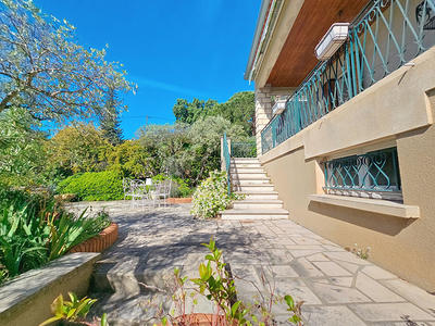 Maison - 150 m² - 8 pièces