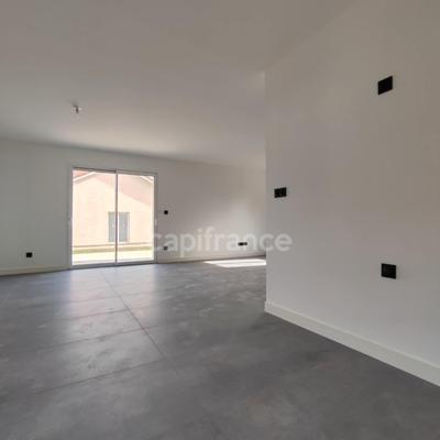 Maison - 82 m² - 4 pièces