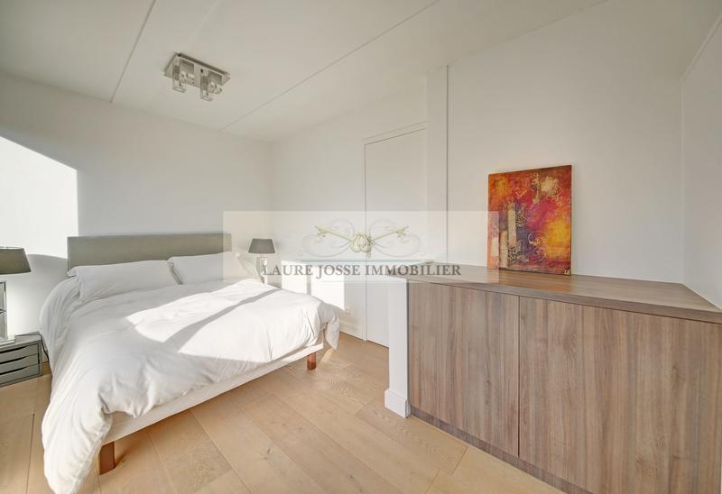 Maison contemporaine - 366 m² - 12 pièces