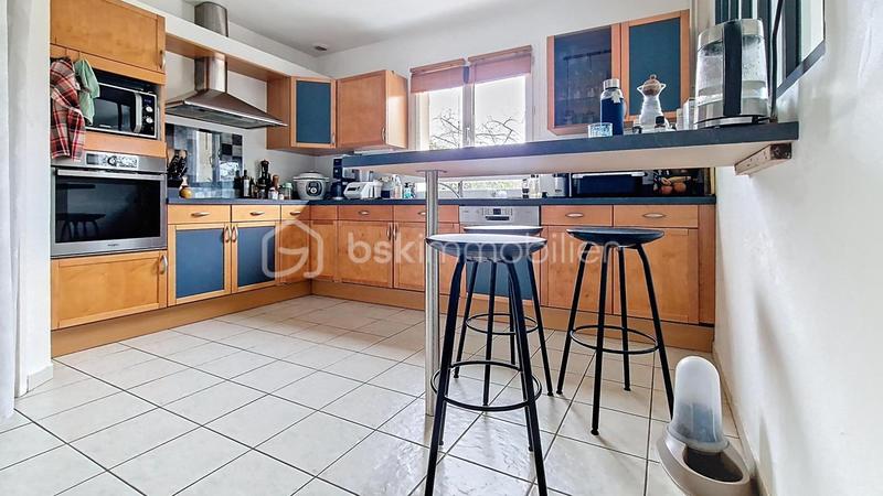 Maison - 137 m² - 6 pièces