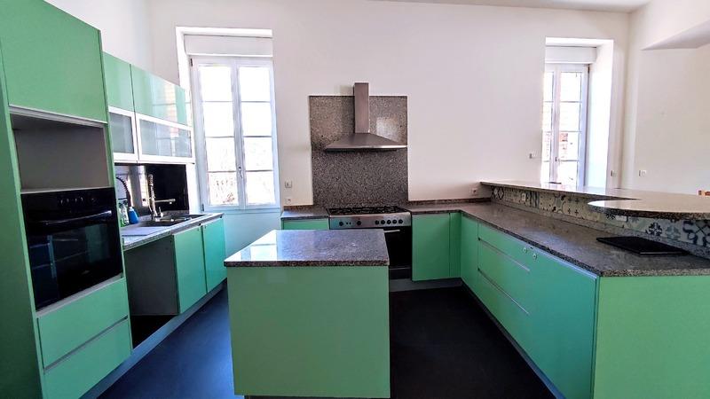 Maison - 223 m² - 9 pièces