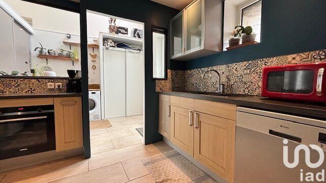 Maison - 296 m² - 12 pièces