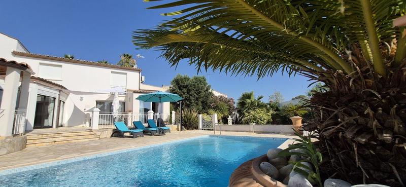 Maison de ville - 230 m² - 7 pièces