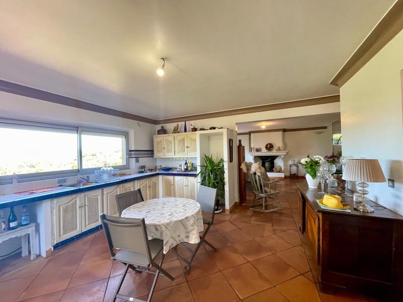 Maison - 150 m² - 8 pièces