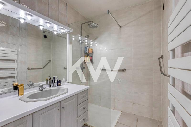 Appartement - 111 m² - 4 pièces