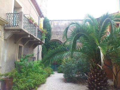 Maison - 530 m² - 11 pièces