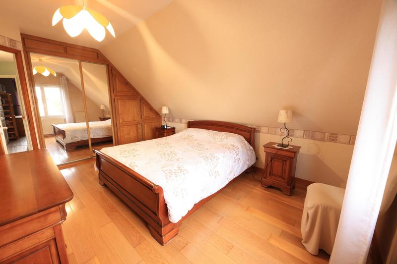 Maison - 190 m² - 8 pièces