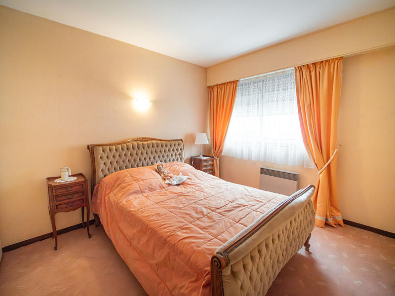 Maison - 180 m² - 10 pièces