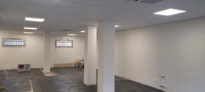 Local commercial - 75 m² - 2 pièces