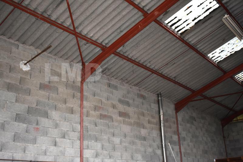 Local commercial - 260 m² - 2 pièces