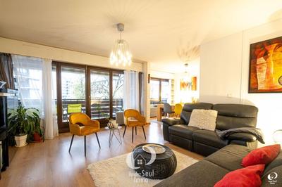 Appartement - 98 m² - 5 pièces