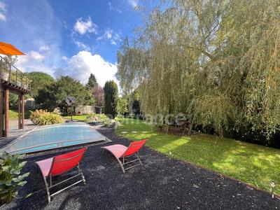 Maison - 472 m² - 15 pièces