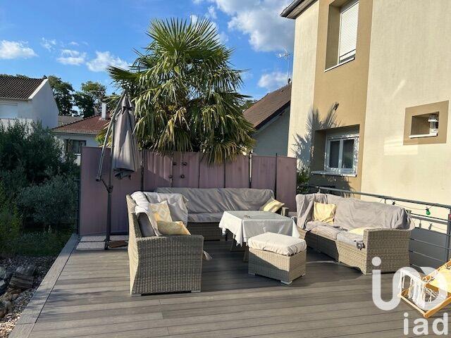 Maison - 121 m² - 5 pièces