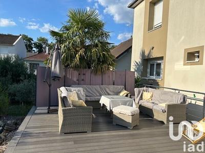 Maison - 121 m² - 5 pièces