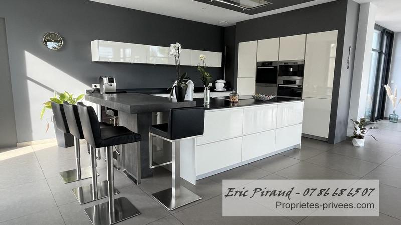 Maison - 195 m² - 4 pièces