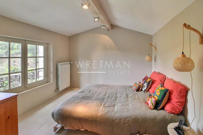 Villa - 180 m² - 6 pièces