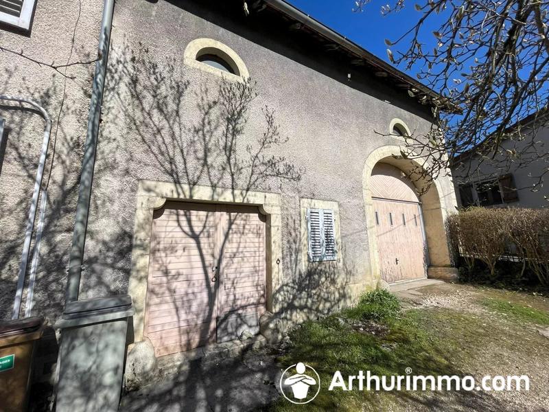 Maison - 182 m² - 9 pièces