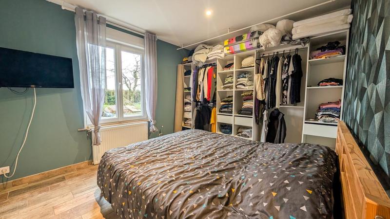 Pavillon - 1 195 m² - 6 pièces