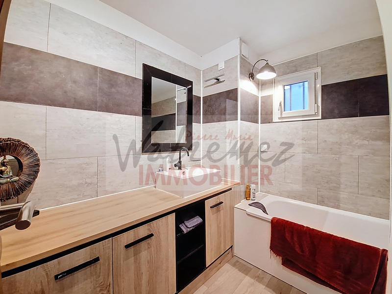 Maison - 143 m² - 6 pièces