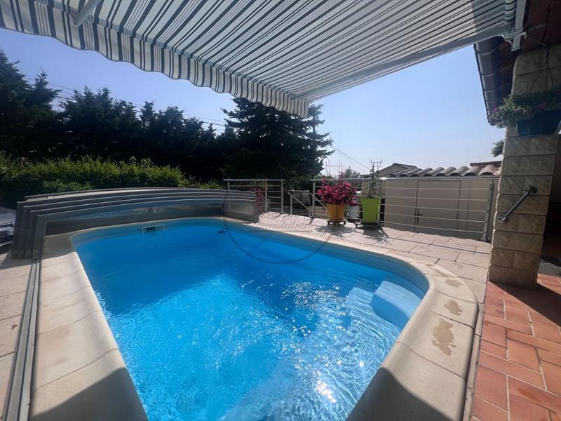 Maison - 180 m² - 6 pièces