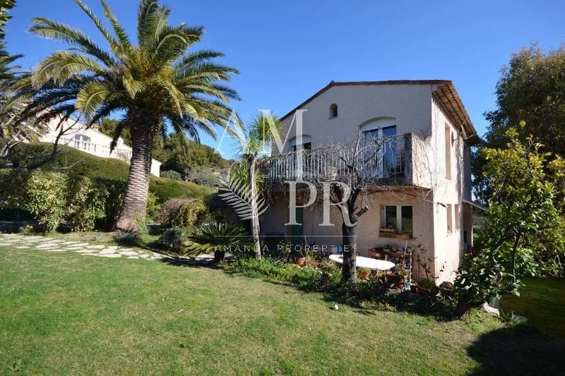 Villa - 400 m² - 10 pièces