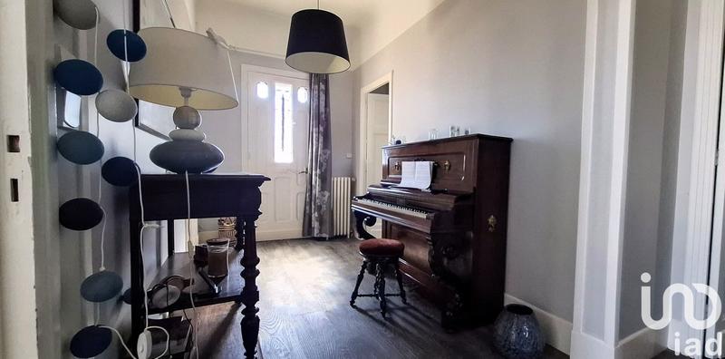 Maison de ville - 210 m² - 9 pièces