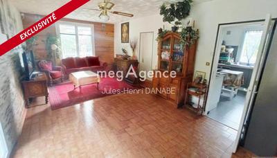 Maison - 121 m² - 6 pièces