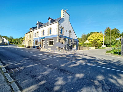 Maison - 293 m² - 8 pièces