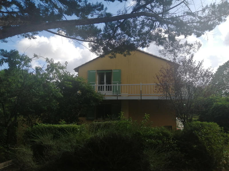 Maison - 141 m² - 8 pièces