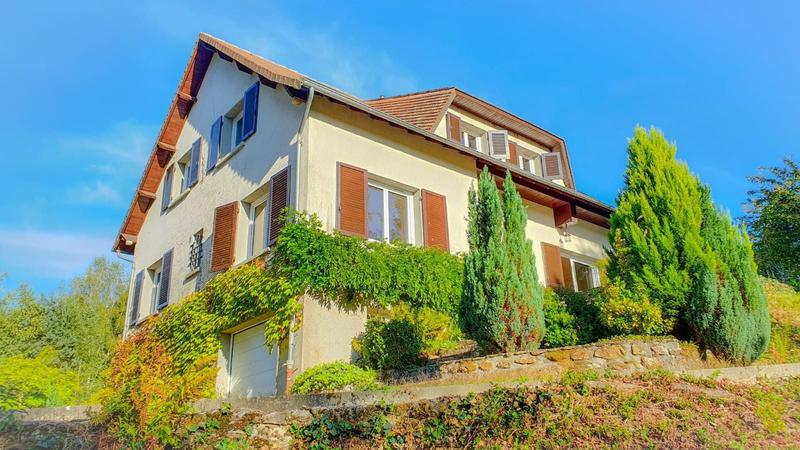 Maison - 166 m² - 8 pièces