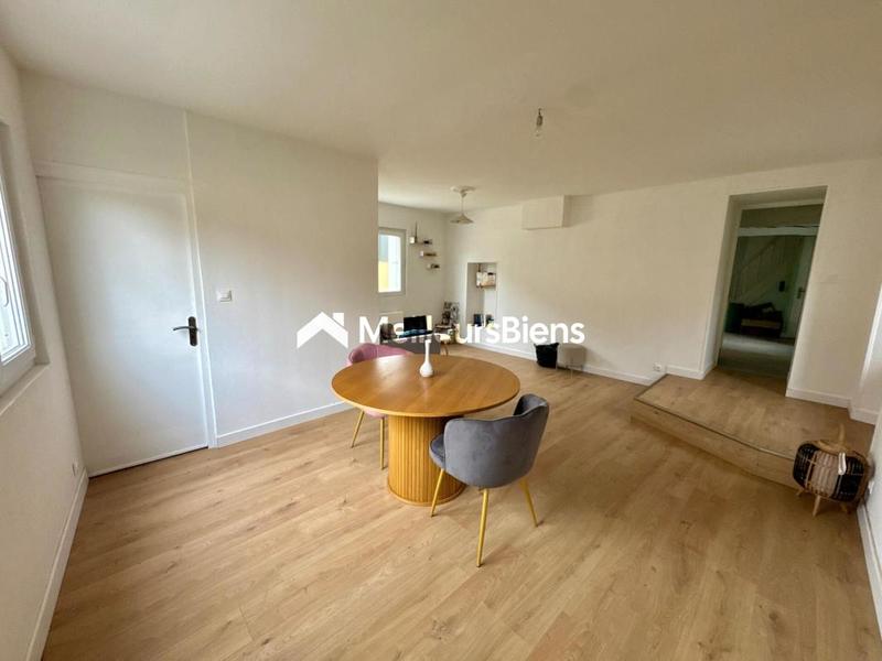 Maison de bourg - 96 m² - 5 pièces