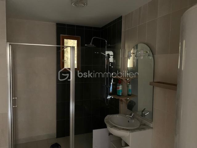 Propriété - 200 m² - 6 pièces