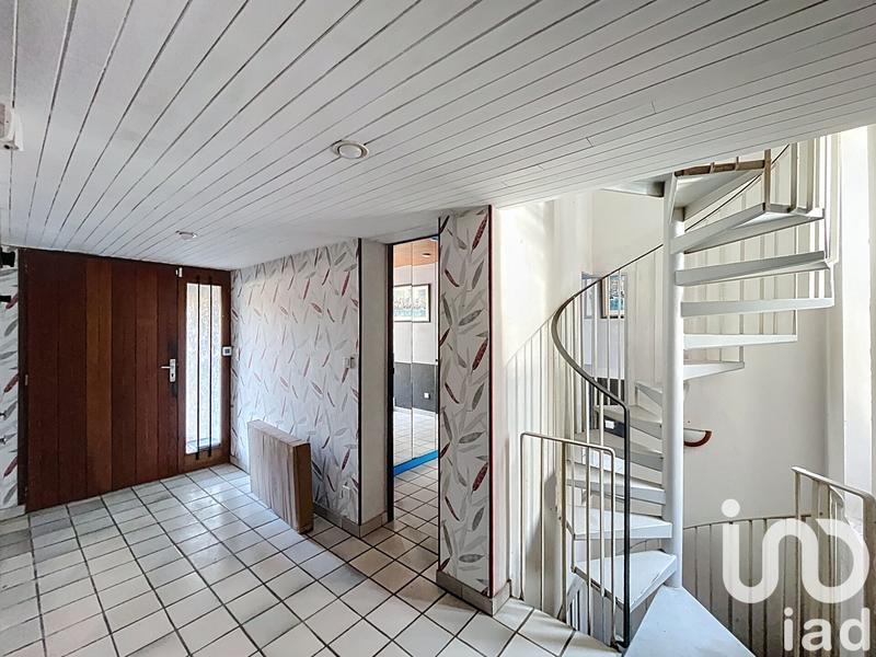 Maison - 260 m² - 5 pièces