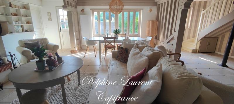 Maison traditionnelle - 232 m² - 7 pièces