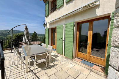 Maison - 112 m² - 4 pièces