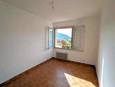 Appartement - 35 m² - 3 pièces