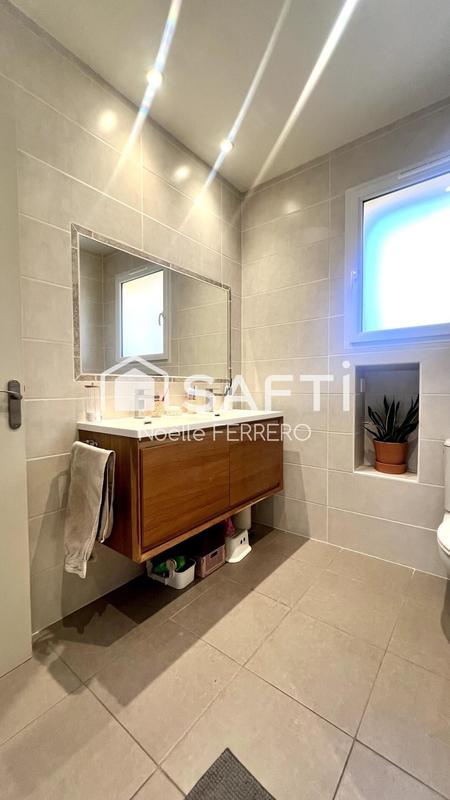 Appartement - 100 m² - 4 pièces