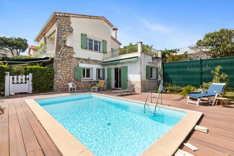 Maison de ville - 155 m² - 6 pièces