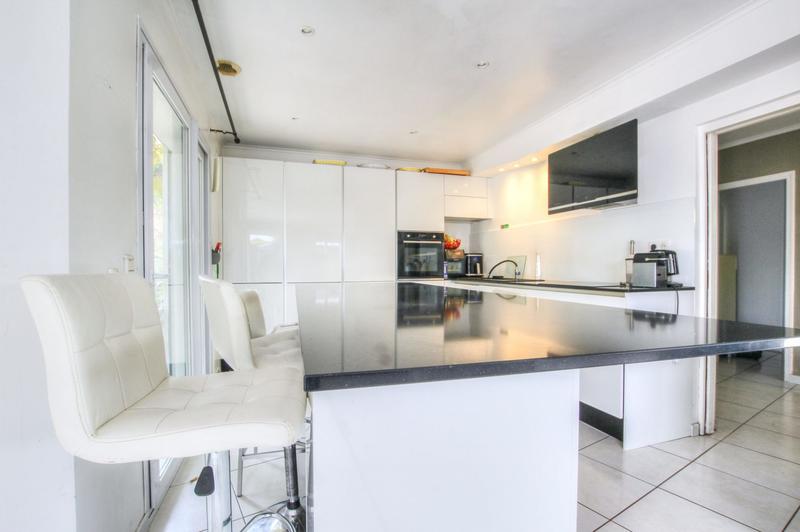 Maison - 160 m² - 5 pièces