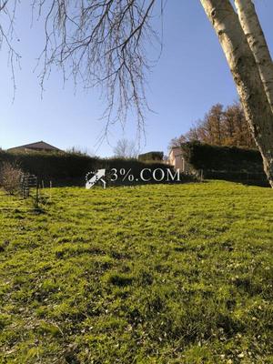 Terrain constructible - 1 400 m²