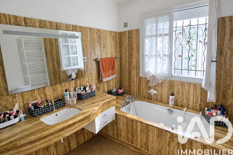 Maison - 187 m² - 7 pièces