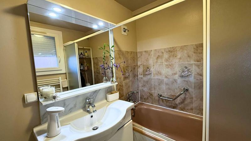 Appartement - 58 m² - 5 pièces