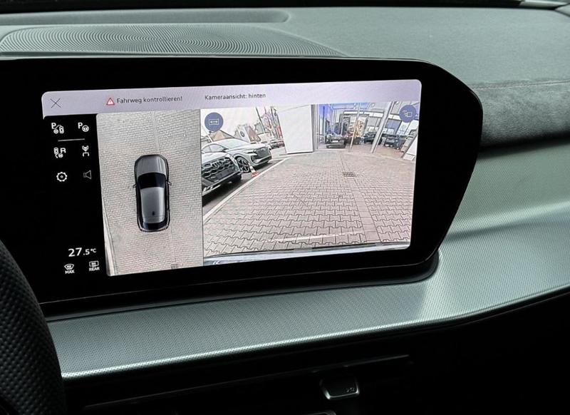 Audi Q3 Sportback 272 s-Line Hybride Rechargeable / Toit Ouvrant Attache Remorque Phares Oled