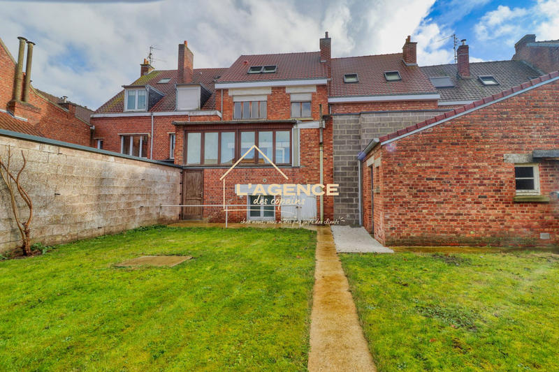 Maison - 100 m² - 6 pièces