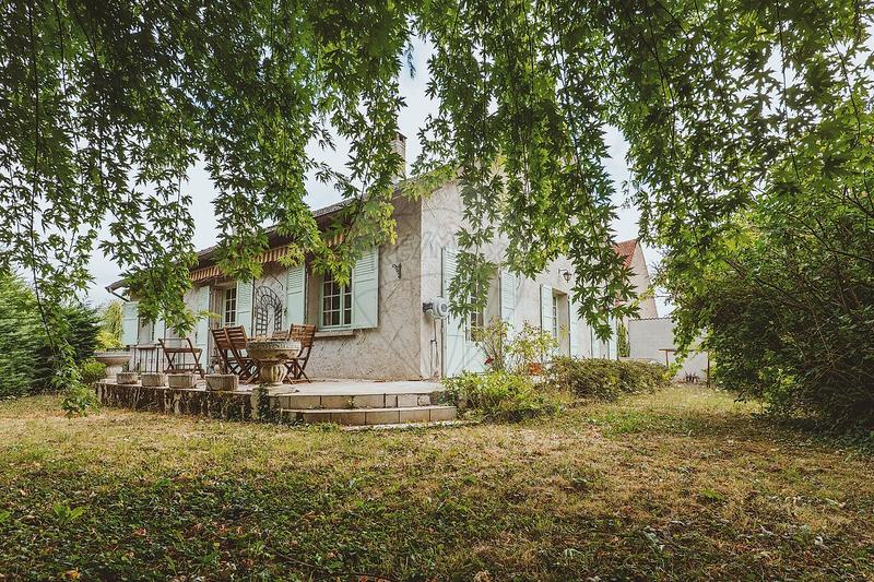 Maison - 200 m² - 7 pièces